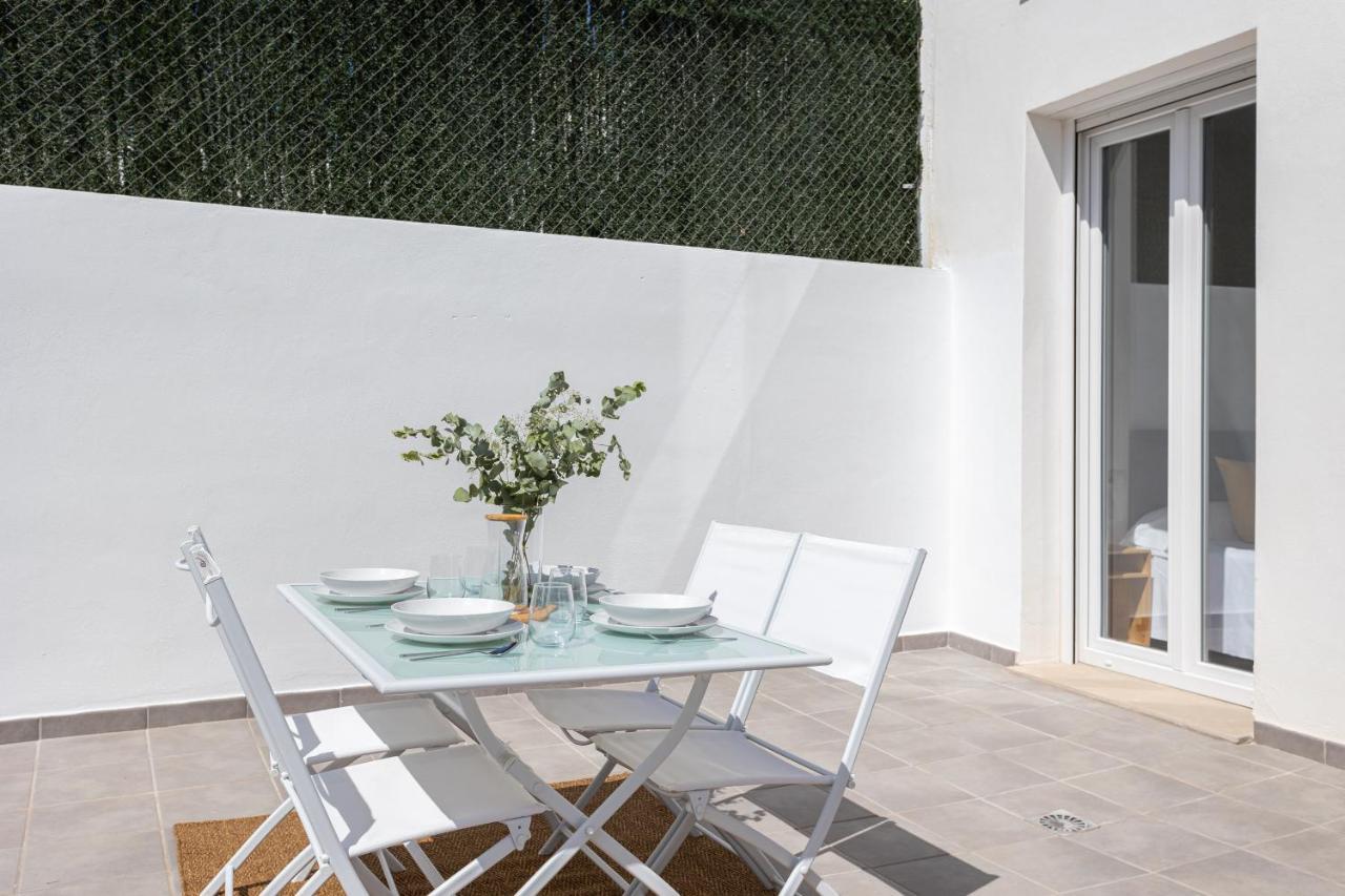 Apartamentos La Pelusa Malaga Luaran gambar